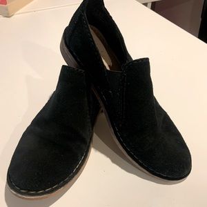 Black suede Clarks Sunset casual loafers size 7.5